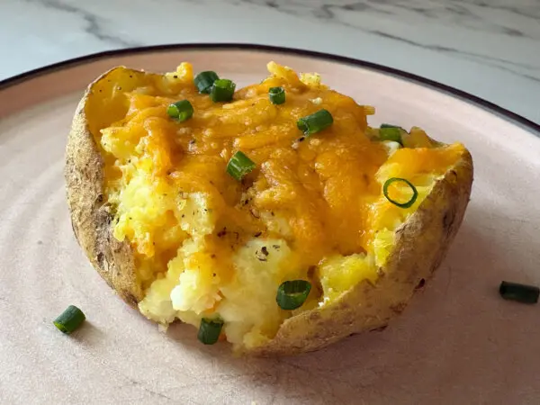 This 1-ingredient Upgrade for Baked Potatoes Makes Them Impossibly Fluffy