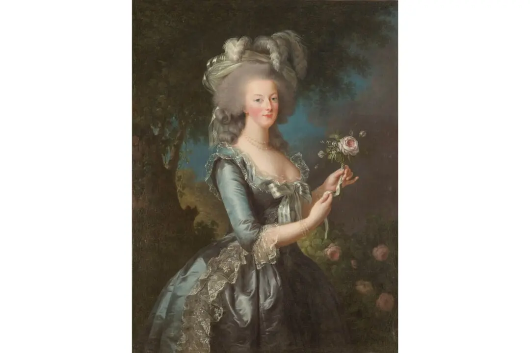 The Captivating ‘Marie Antoinette Style’