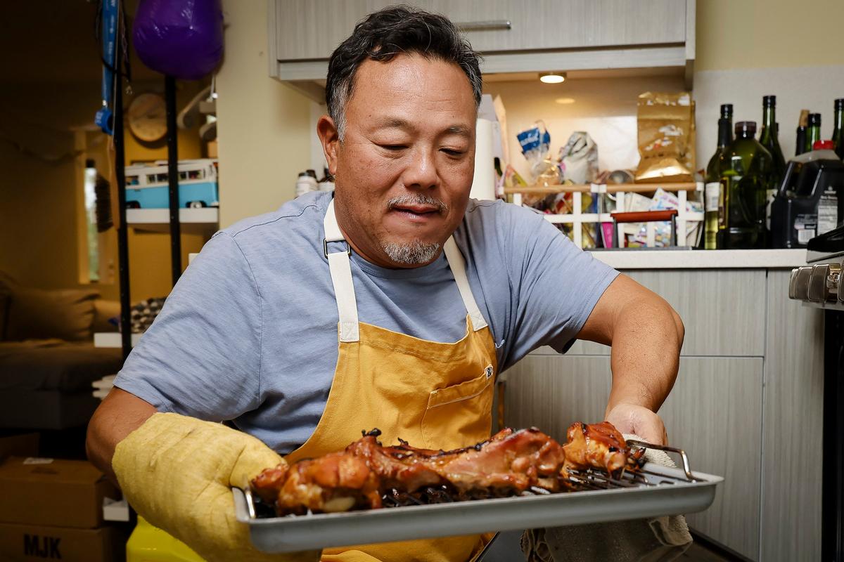 Thanksgiving Turkey Recipe 2025: Cook Your Bird in Under an Hour thumbnail