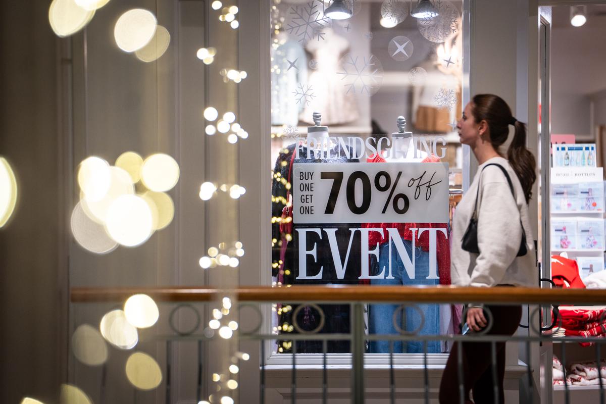 US Retail Sales Post Best Month Since July