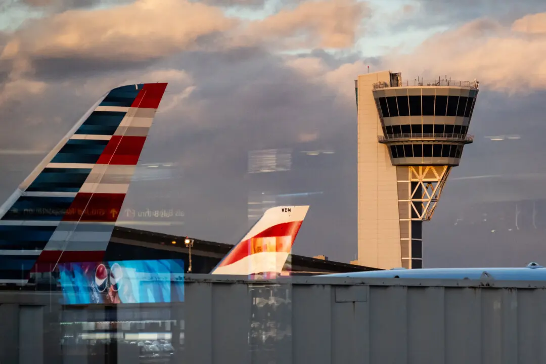 Flights to Philadelphia International Resume After Brief Ground Stop Over Bomb Threat