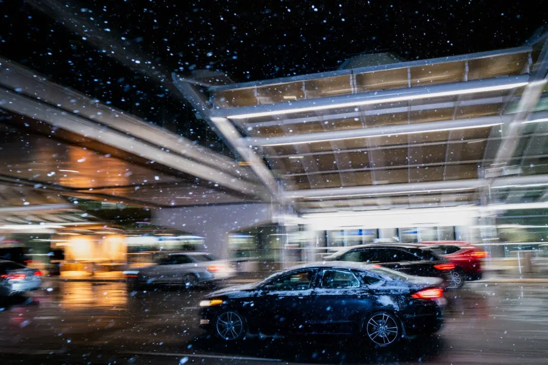 Winter Storm Batters Midwest, Causing Travel Delays and Cancellations