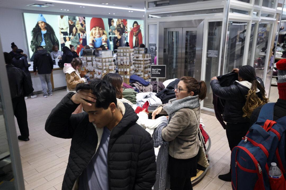 US Thanksgiving Online Sales Expected to Rise 6 Percent, Salesforce Data Shows