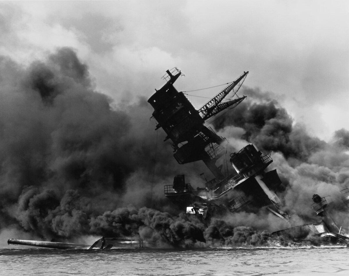 USS Arizona is attacked. (Public Domain)