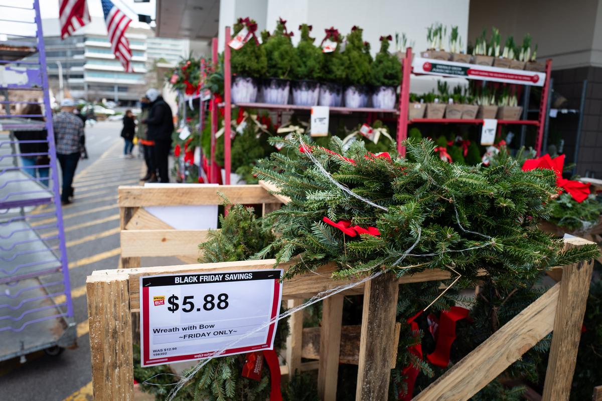 Inflation Cools to 2.7 Percent in November, Lower Than Expected thumbnail