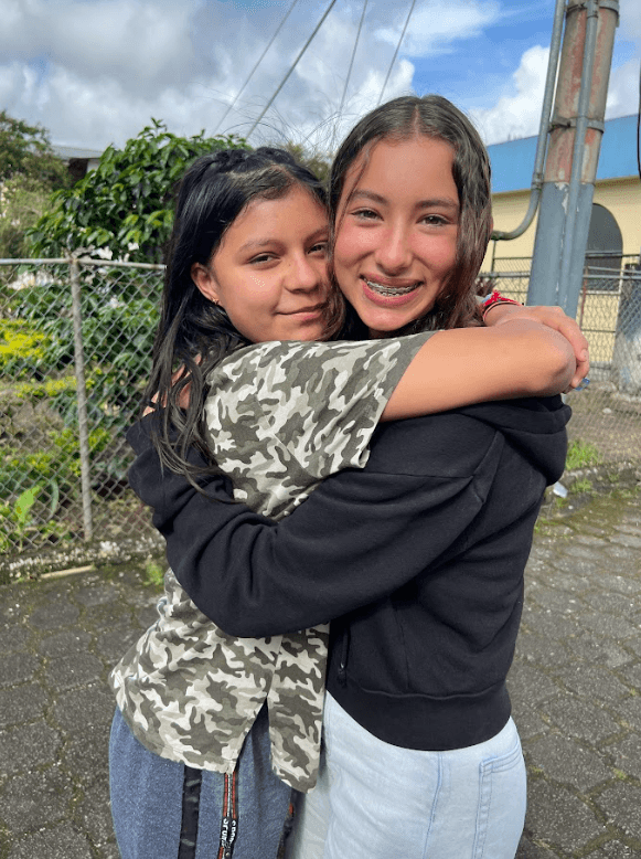 Alexis Ross (R) with her best friend in Ecuador, 2022. (Courtesy of the Ross family)