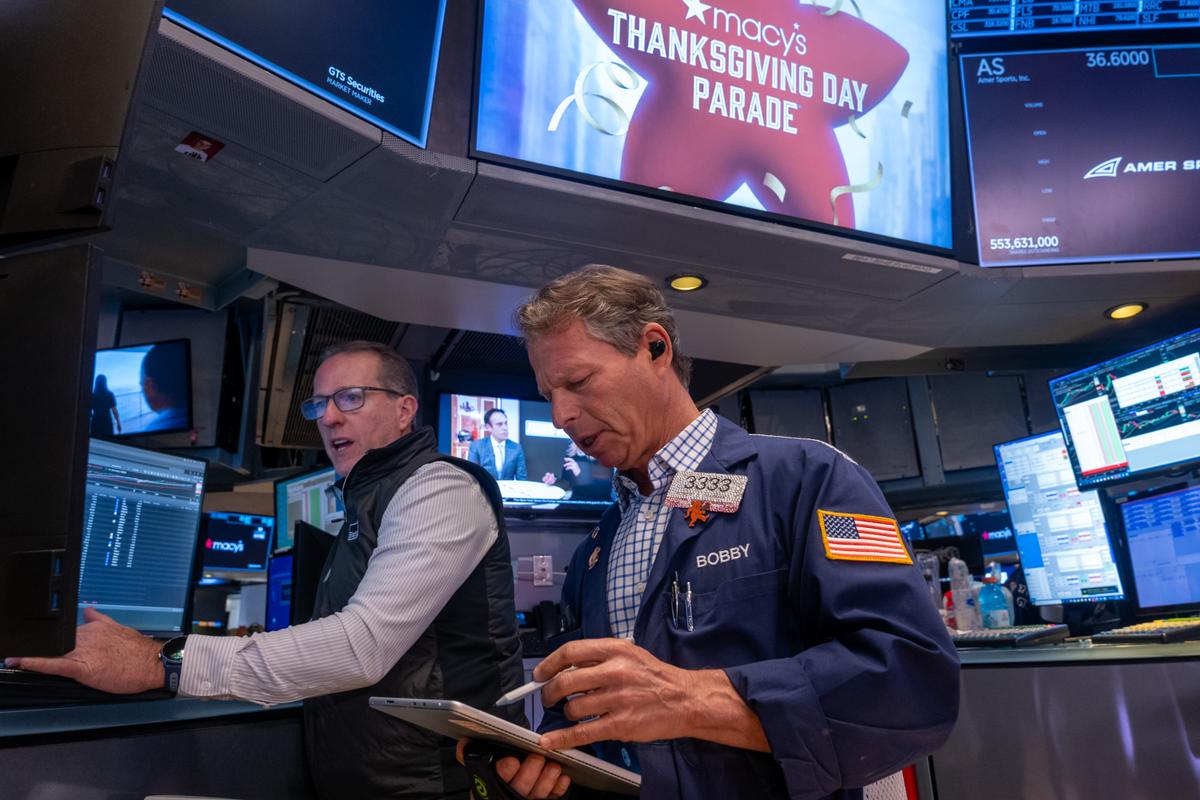 Wall Street Review: Stocks Surge on Rate-Cut Hopes