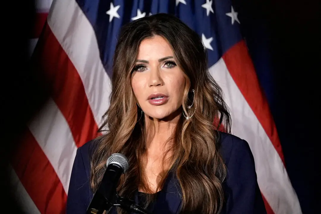 Homeland Security Secretary Says US Will ‘Absolutely’ Deport People With Pending Asylum Claims