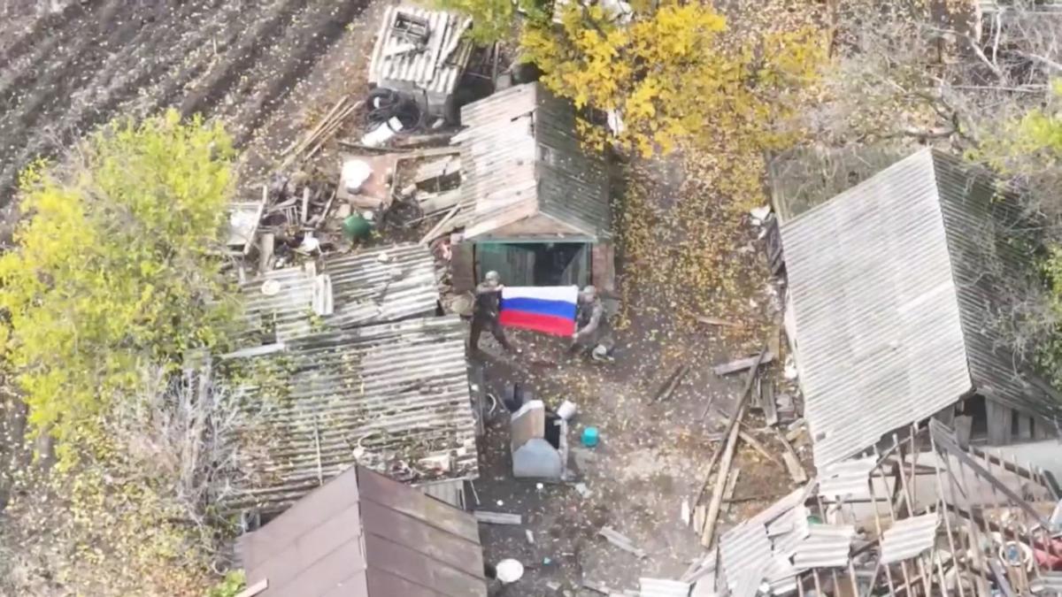 Russian Attacks on Ukraine Kill 2, Leave Donetsk Region Without Power
