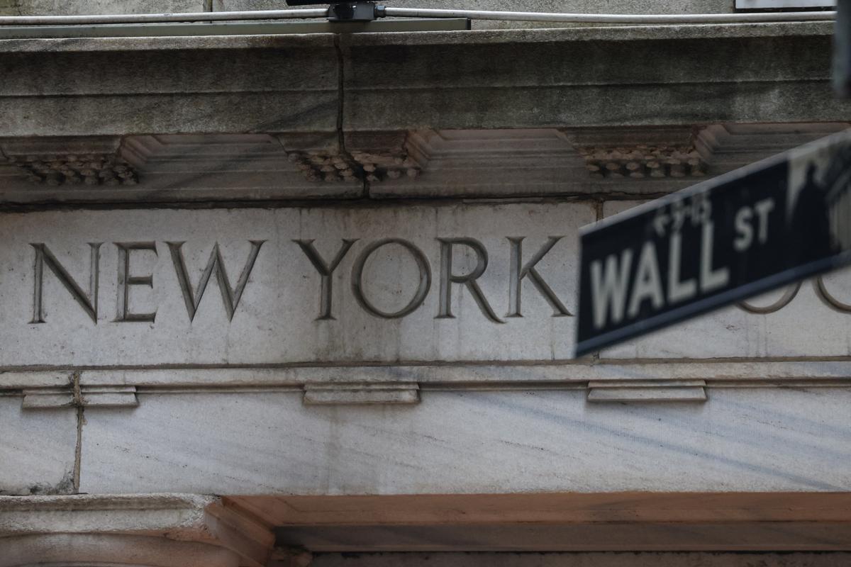 Global Equity Fund Inflows Jump to a Five-Week High