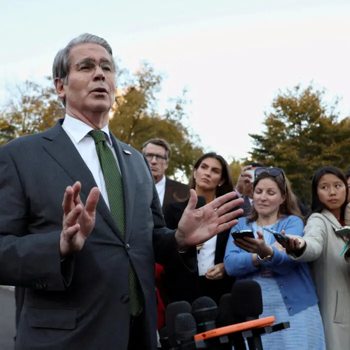 Treasury Secretary Says Americans Could Save $2,000 Tariff Dividend Payment