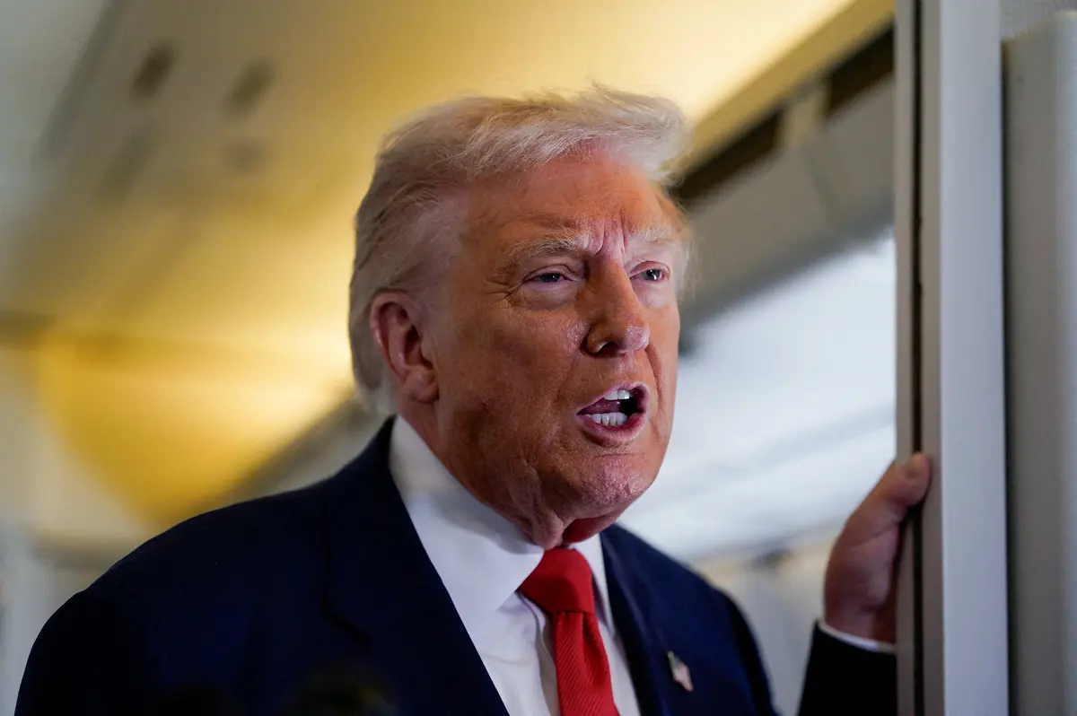 Trump Changes Course, Tells Republicans to Back Epstein Files Release thumbnail