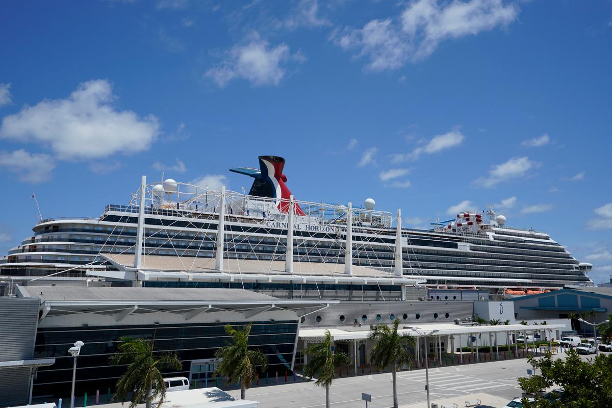 Stepbrother of High School Girl Who Died on Carnival Cruise Now a Suspect