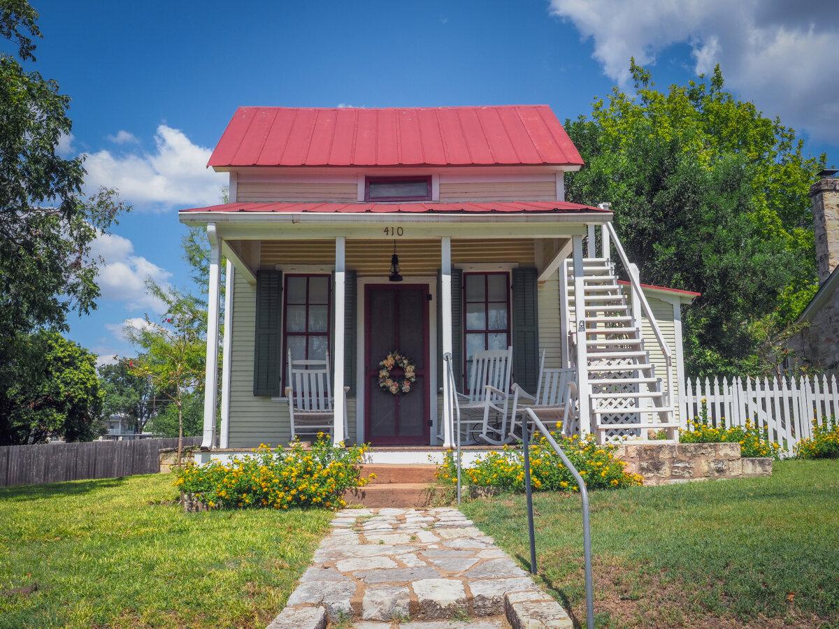One of the original Sunday Houses built by the Germans in the 19th century. (Trish Rawls/TNS)