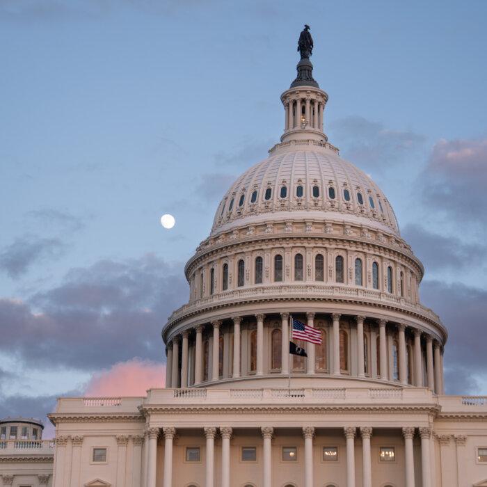 Senate Rules Committee Considers Resolution to Withhold Senators’ Pay During Shutdowns