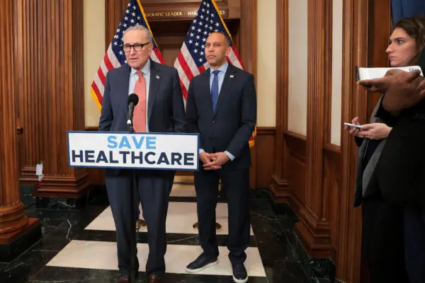 LIVE NOW: Congressional Democratic Leaders Jeffries and Schumer Hold Press Conference