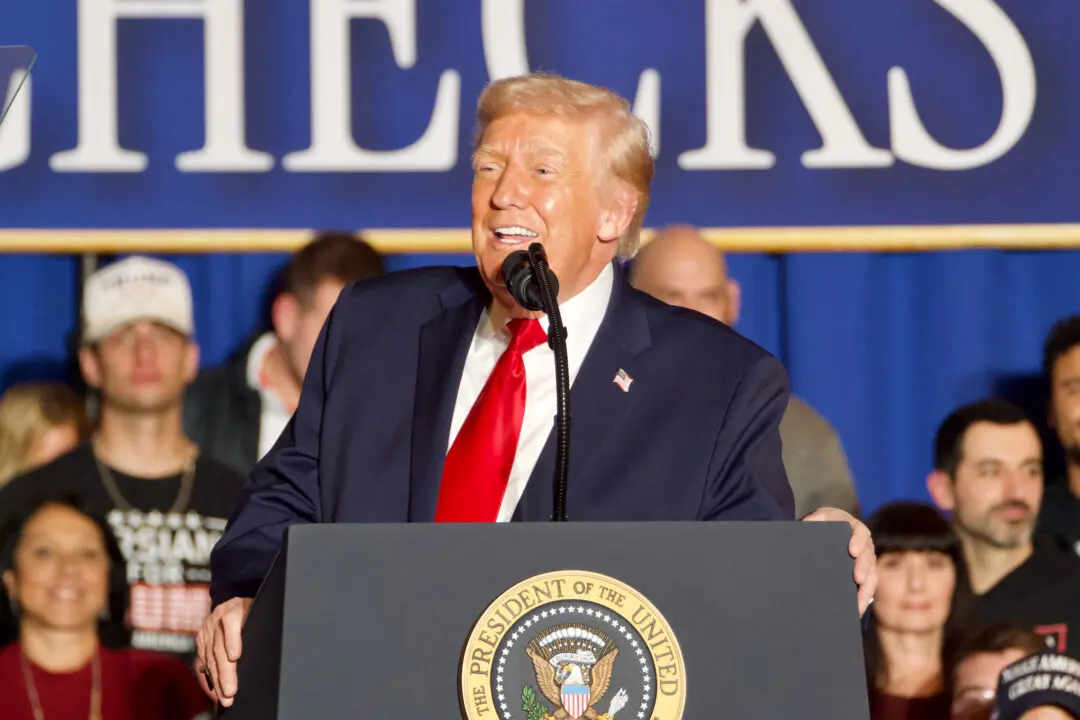 Trump Touts Lower Prices, Bigger Paychecks in 1st Stop of National Tour