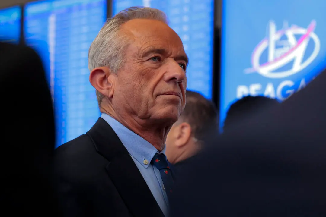 RFK Jr.’s Former Group Calls on FDA to Revoke Approval for Most COVID-19 Vaccines