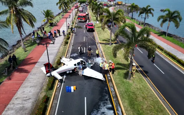 Day in Photos: Emergency Landing in Panama, Oil Pipeline Leak in Germany, Rare 18th Century Violin