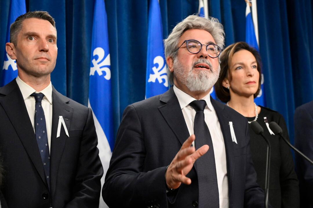 Pressure Mounts on Quebec Liberal Leader Pablo Rodriguez to Resign Amid Crisis