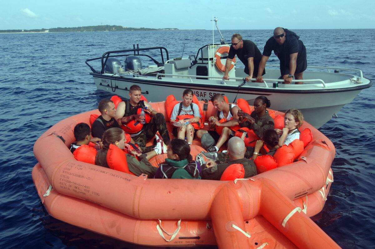 Open inflatable life raft. U.S. Air Force. (Public Domain)