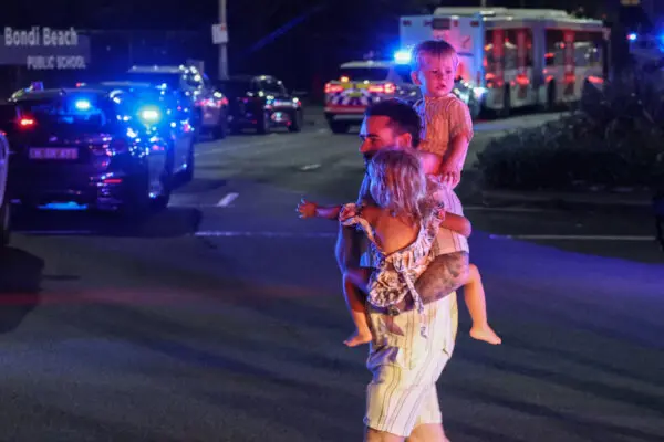 ‘Multiple Dead Bodies’: Eyewitnesses Describe Mass Terror Shooting Against Sydney Jewish Festival