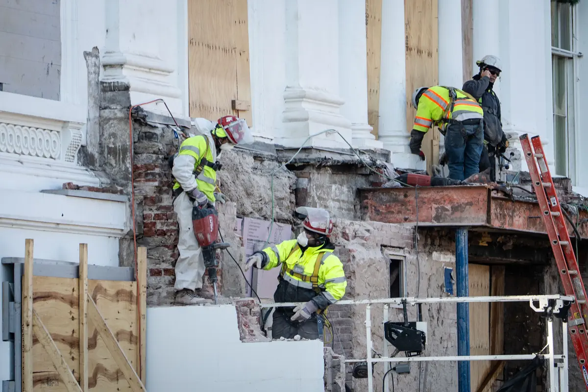 National Trust Sues Trump Admin Over White House Ballroom Project thumbnail