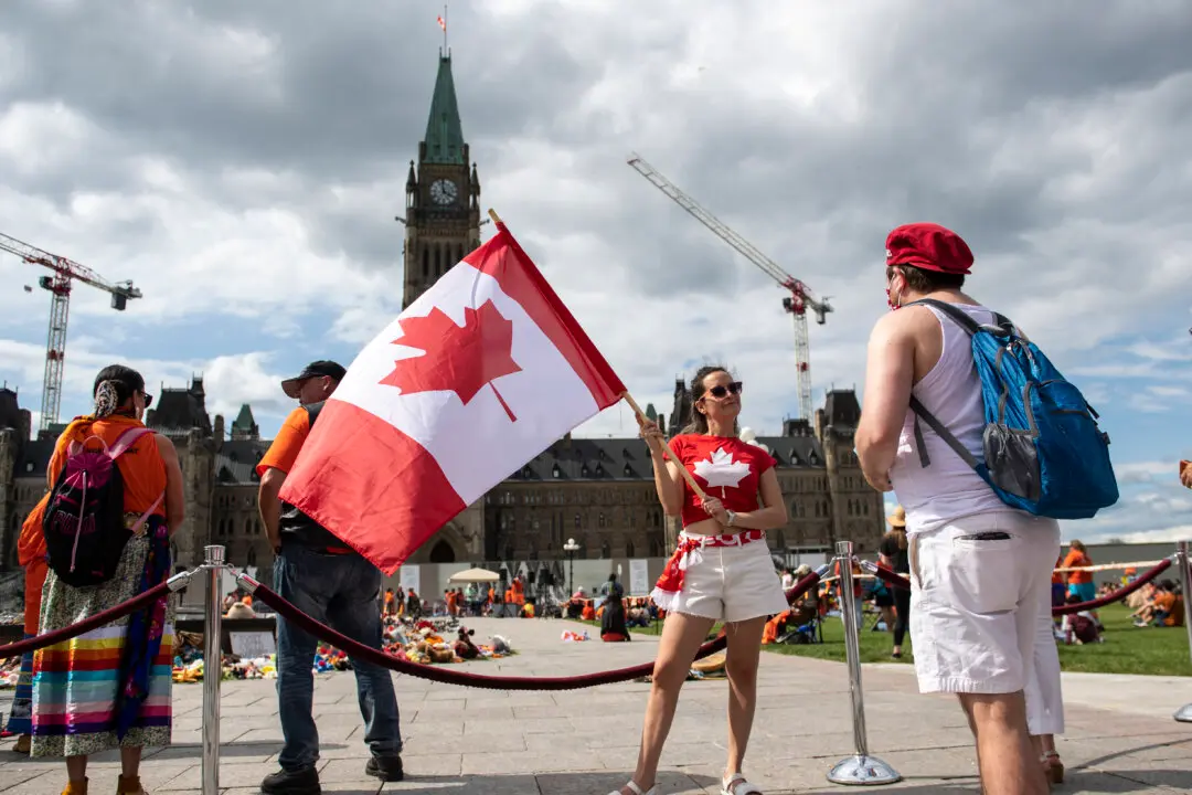 Canadian English Supporters Urge Carney to Abandon Federal Shift to British Spelling