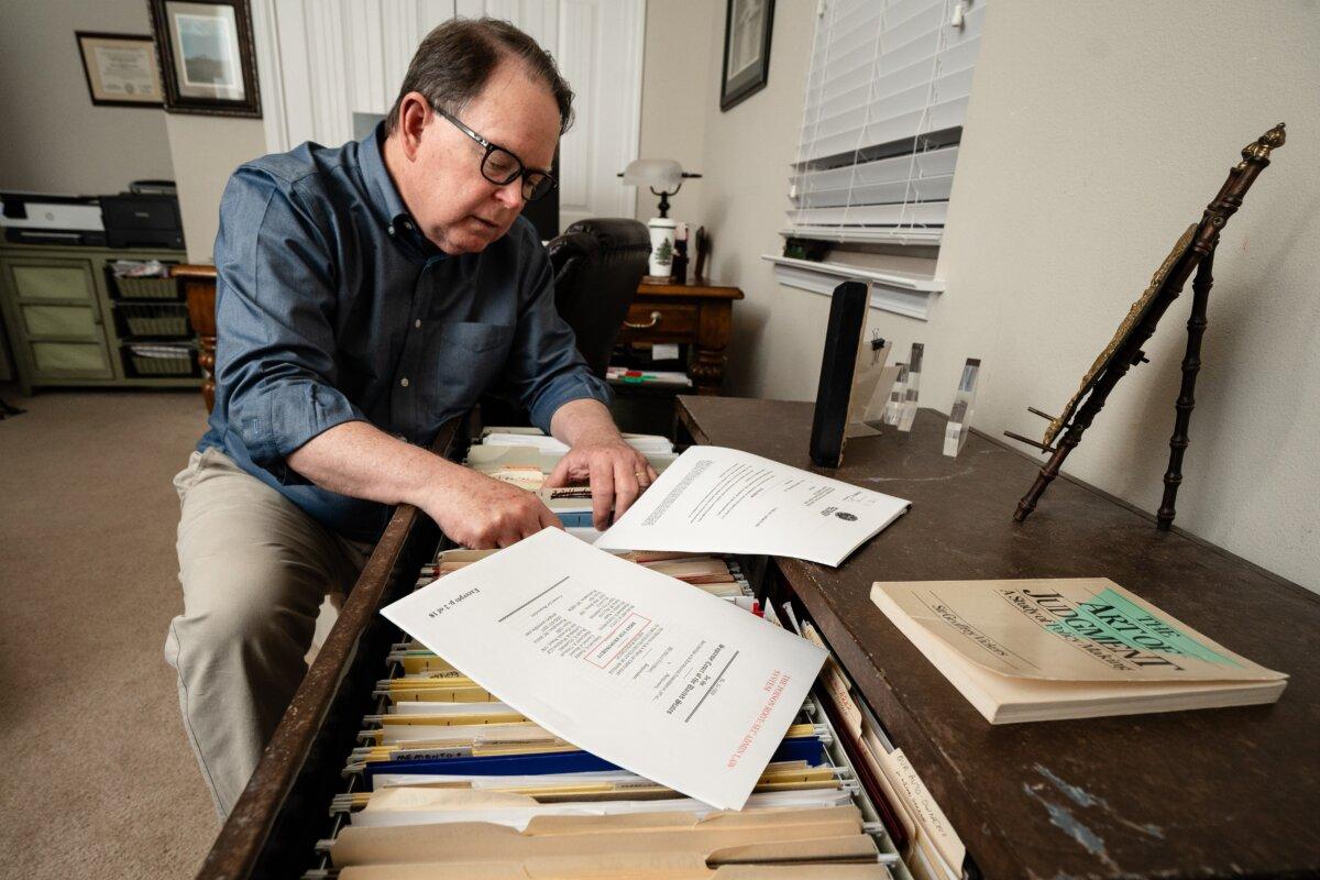 Paul Renfroe at his home in Freeport, Fla., on Nov. 21, 2025. (Samira Bouaou/The Epoch Times)