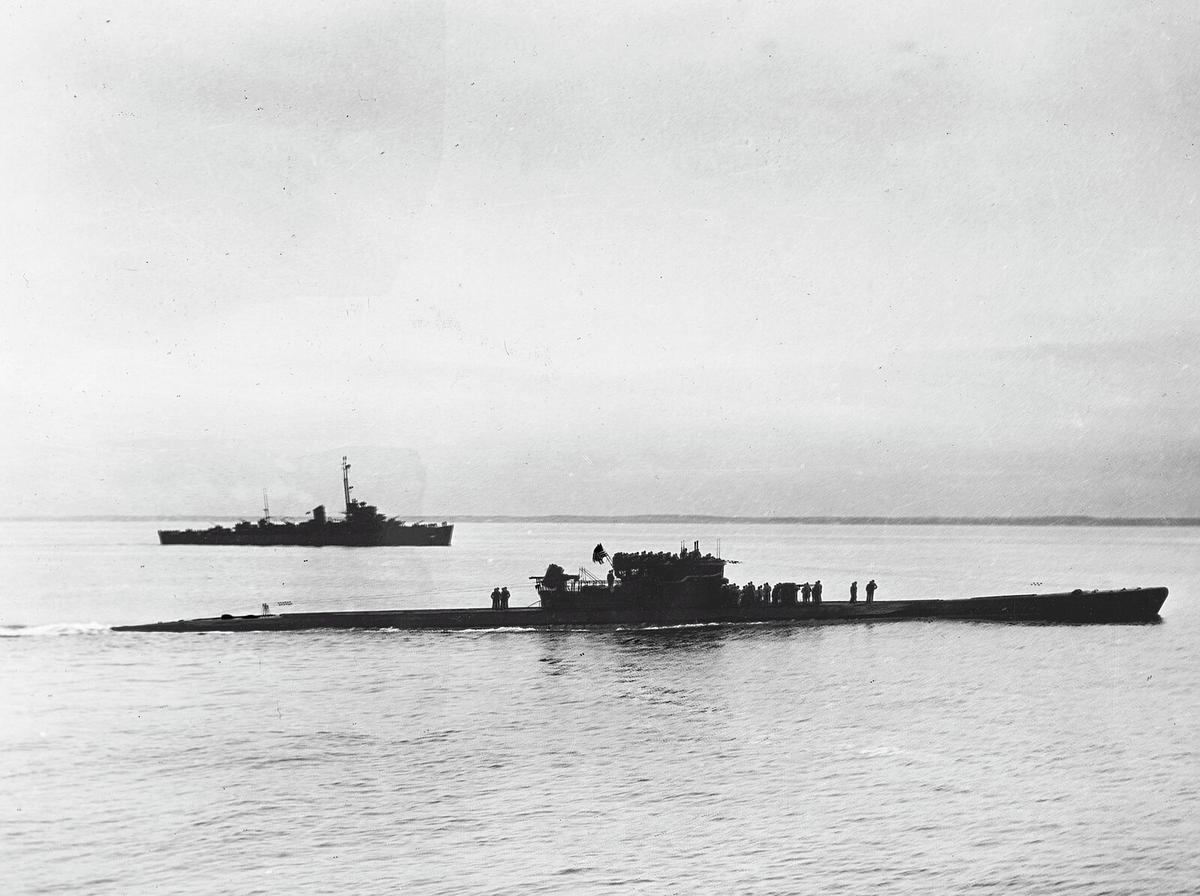 A u-boat like this one destroyed the Dorchester, causing the deaths of 902 soldiers. (Public Domain)