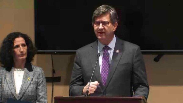 Jewish Lawmakers Address Attack on Hanukkah Celebration in Australia