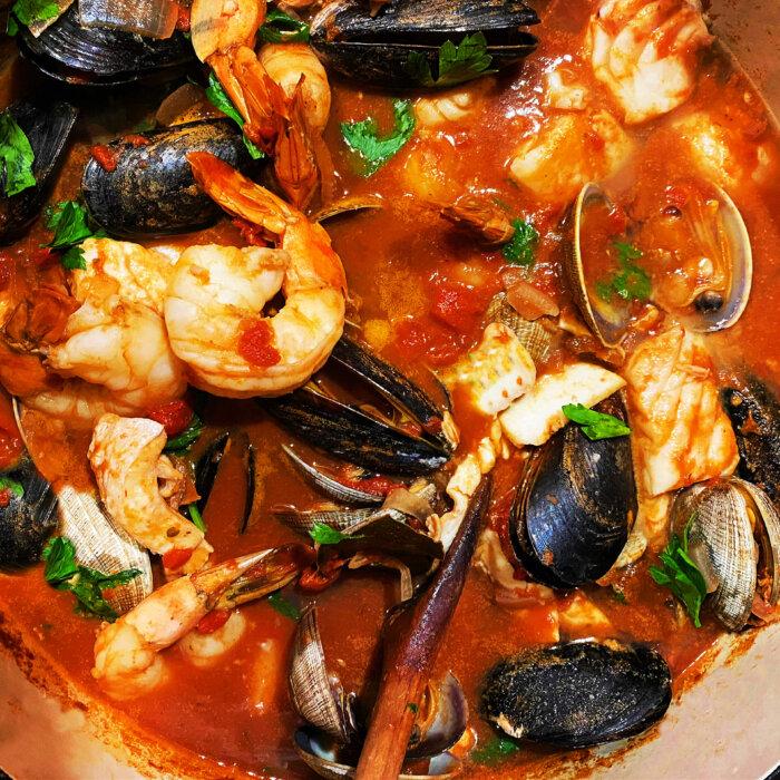 A New Year’s Reset With a Bowl of Cioppino