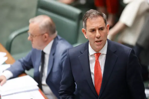 Australia’s Budget to Stay in the Red Until the 2030s, Mid Year Outlook Shows