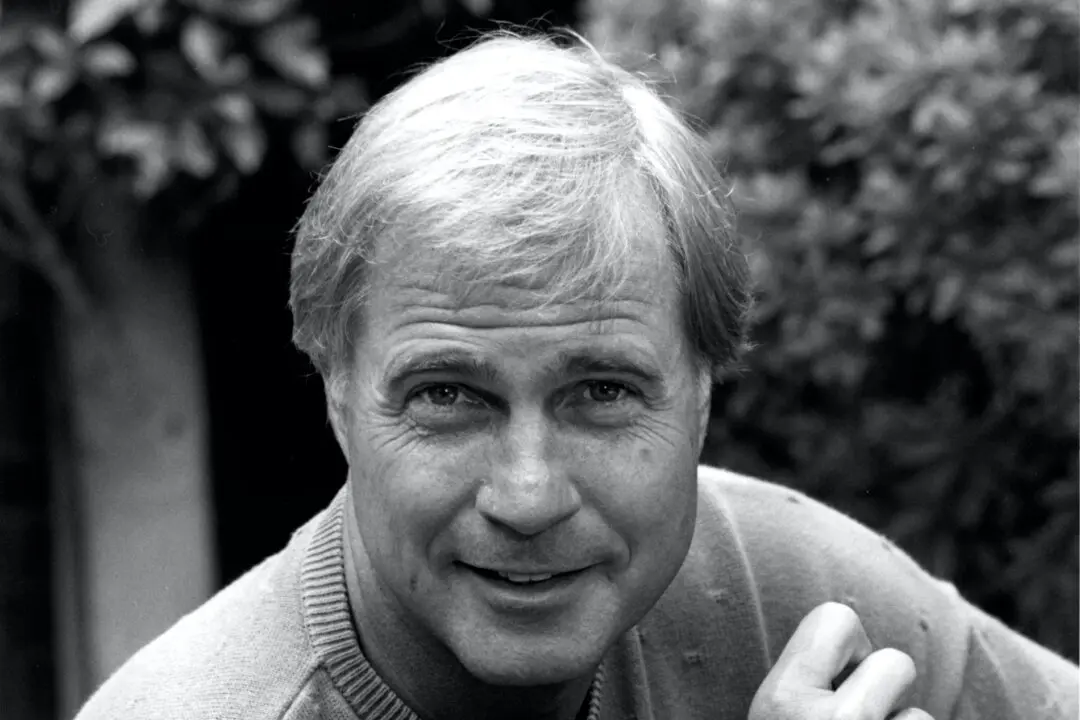 ‘Buck Rogers in the 25th Century’ Star, Gil Gerard, Dies at 82 After Cancer Battle