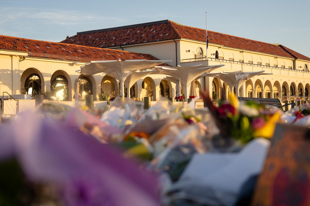 Flowers rest in front of the Bondi Pavilion at a memorial site in Sydney, Australia on Dec. 18, 2025. (Audrey Richardson/Getty Images)