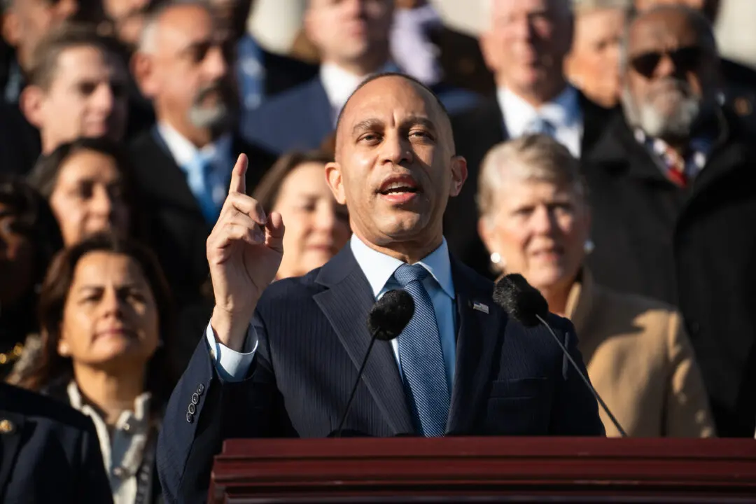 Democrats Demand Vote on ACA Credits Before House Recesses for Holidays