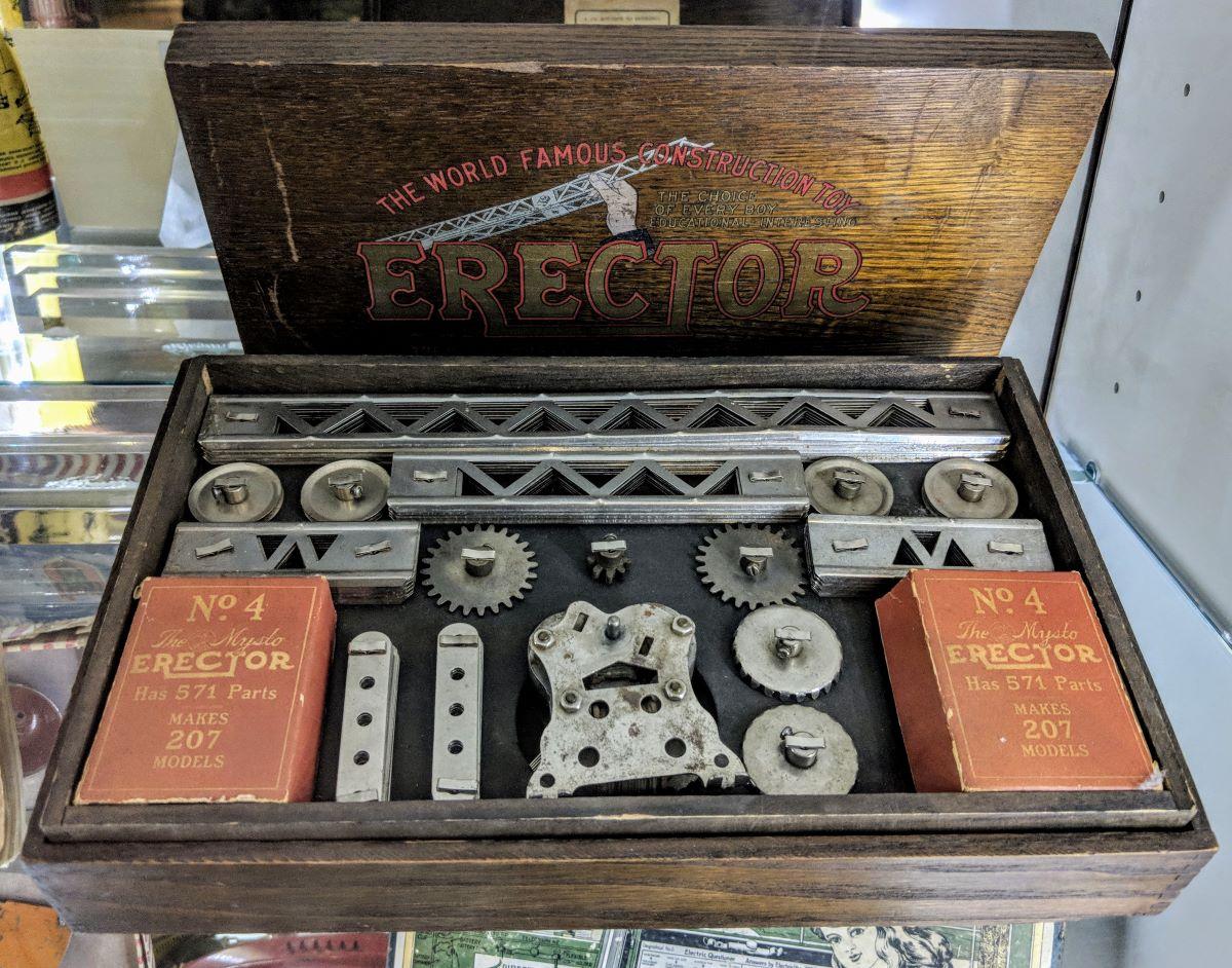 An early Erector set, at the California State Railroad Museum. (<a href="https://commons.wikimedia.org/wiki/User:Cullen328">Cullen328</a>/<a href="https://creativecommons.org/licenses/by-sa/3.0/">CC BY-S.A. 3.0</a>)