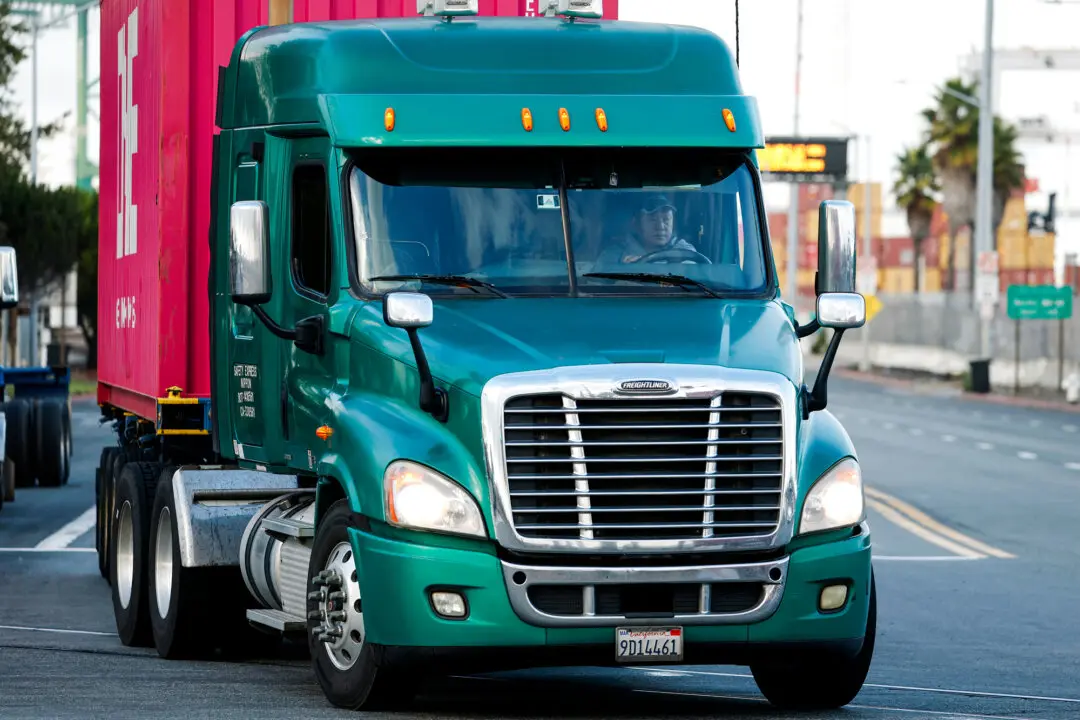 ICE Arrests 101 Illegal Alien Truckers in California