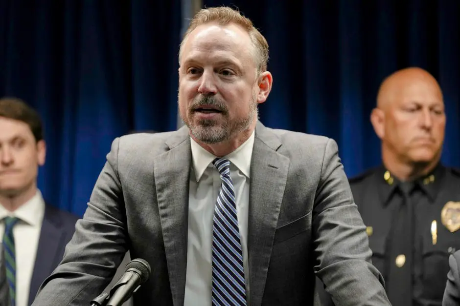 6 More Fraud Suspects Indicted in Minnesota, as $18 Billion in Medicaid Billing Is Reviewed thumbnail