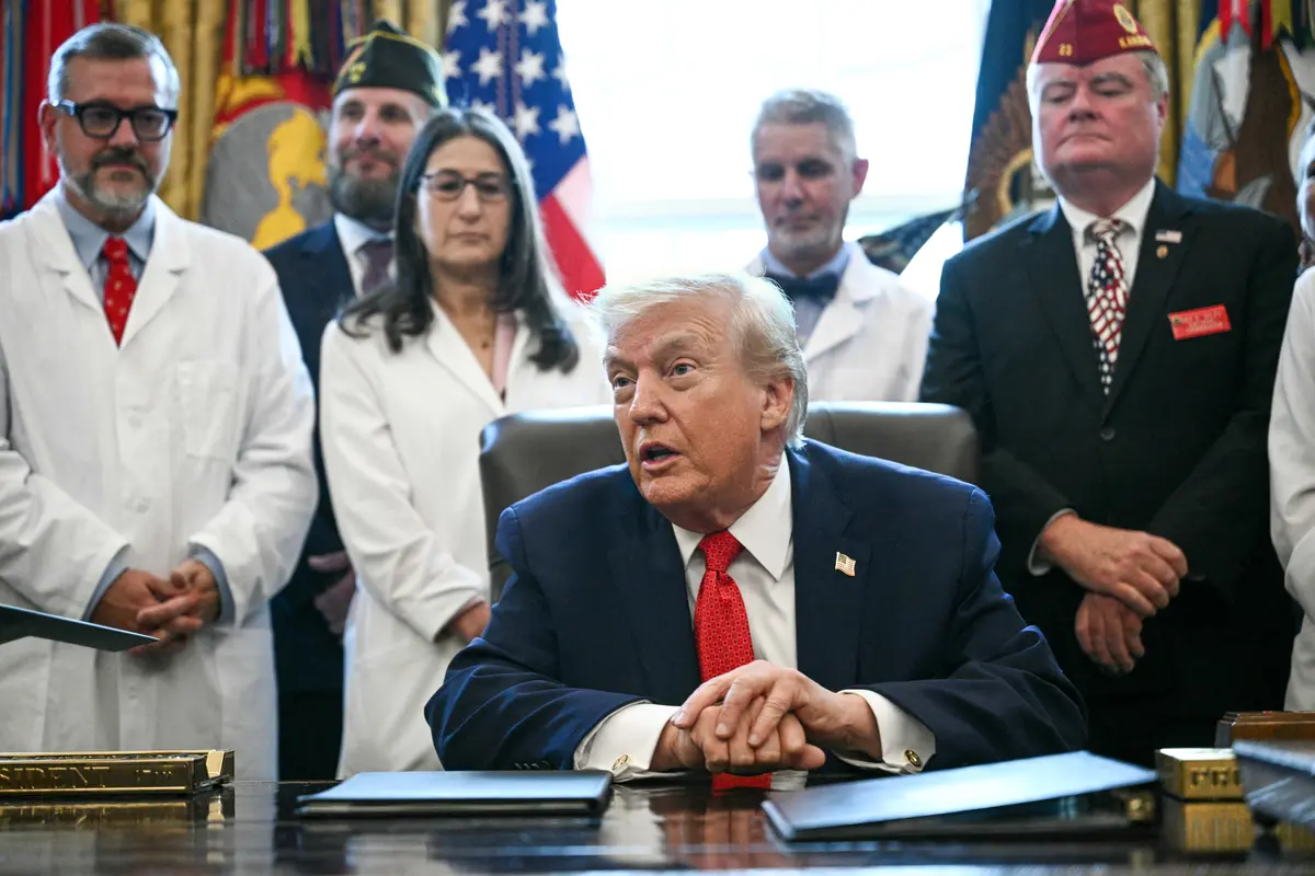 Trump Unveils Deals With 9 Pharma Companies to Reduce Drug Prices thumbnail