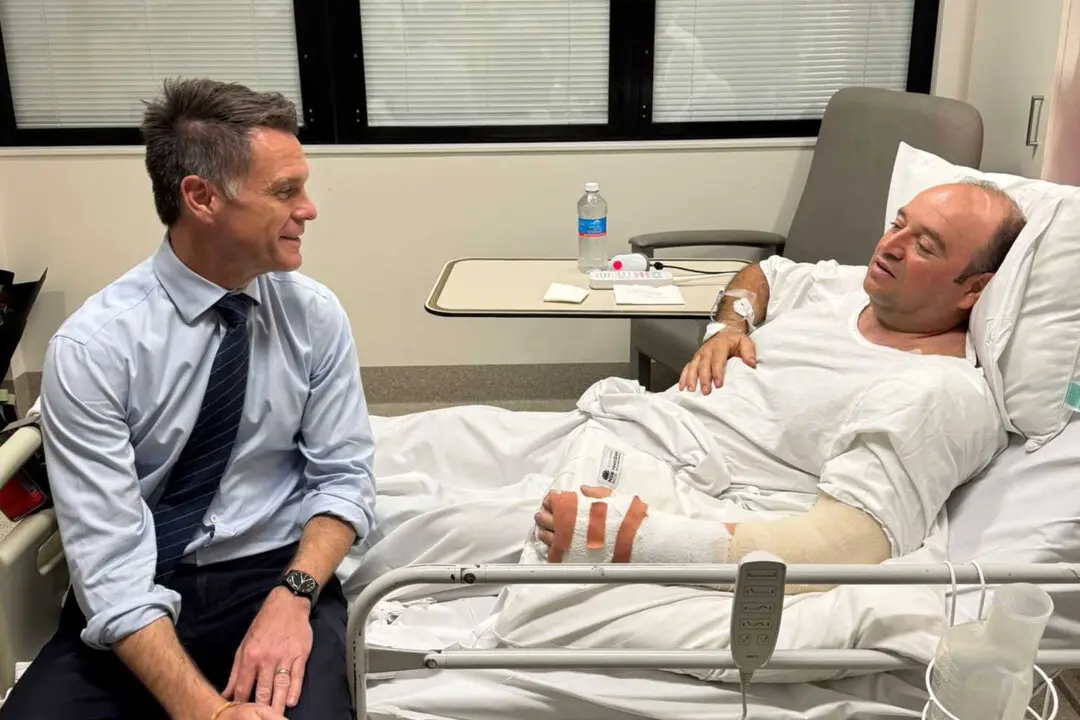 Bondi Hero Receives $2.5 Million in Donations, Explains Why He Put His Life on the Line