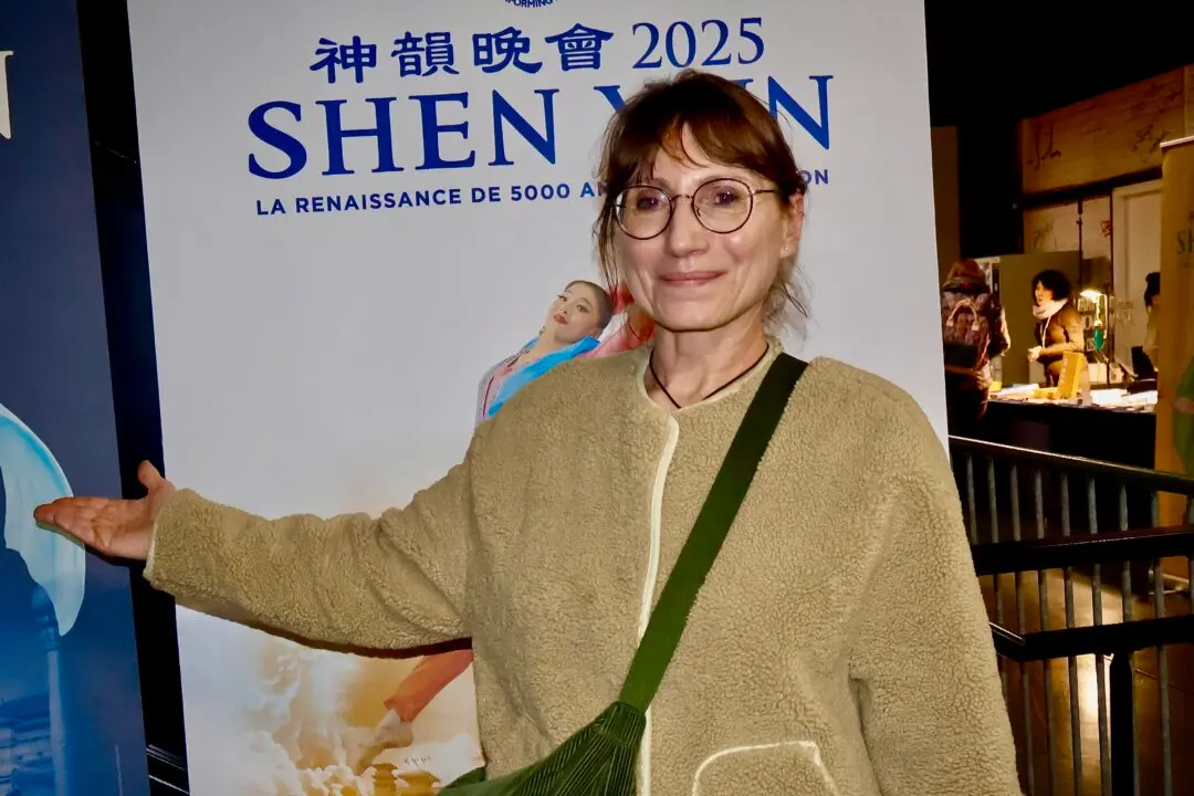 ‘Very Beautiful’: Birthday Celebration Leads Couple to Shen Yun in Amnéville, France