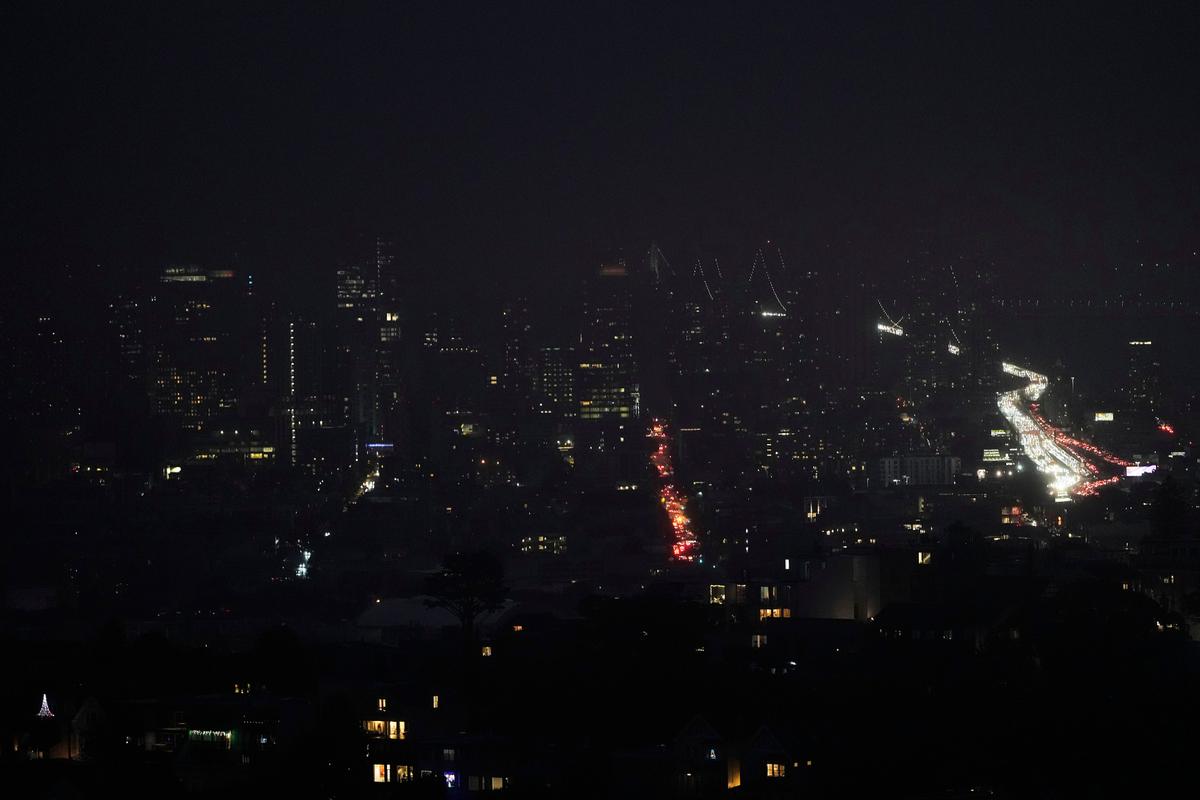 San Francisco Outages Leaves 130,000 Without Power