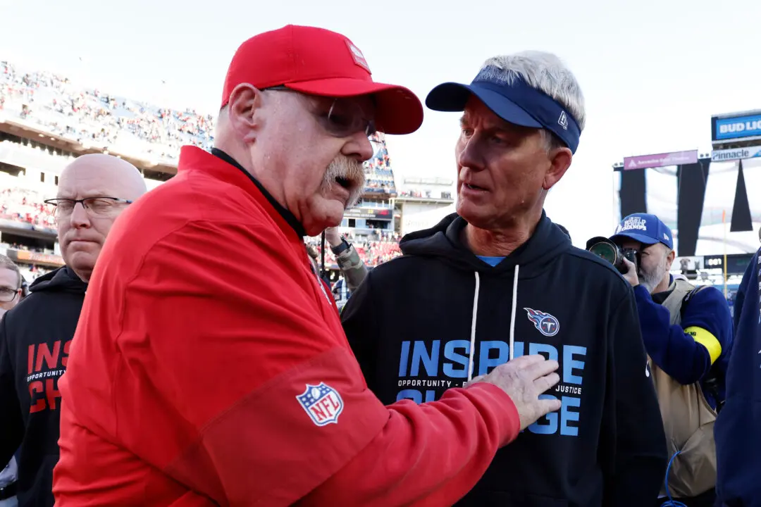 Titans Interim Head Coach Credits Team Buy-In for 26–9 Win Over Chiefs