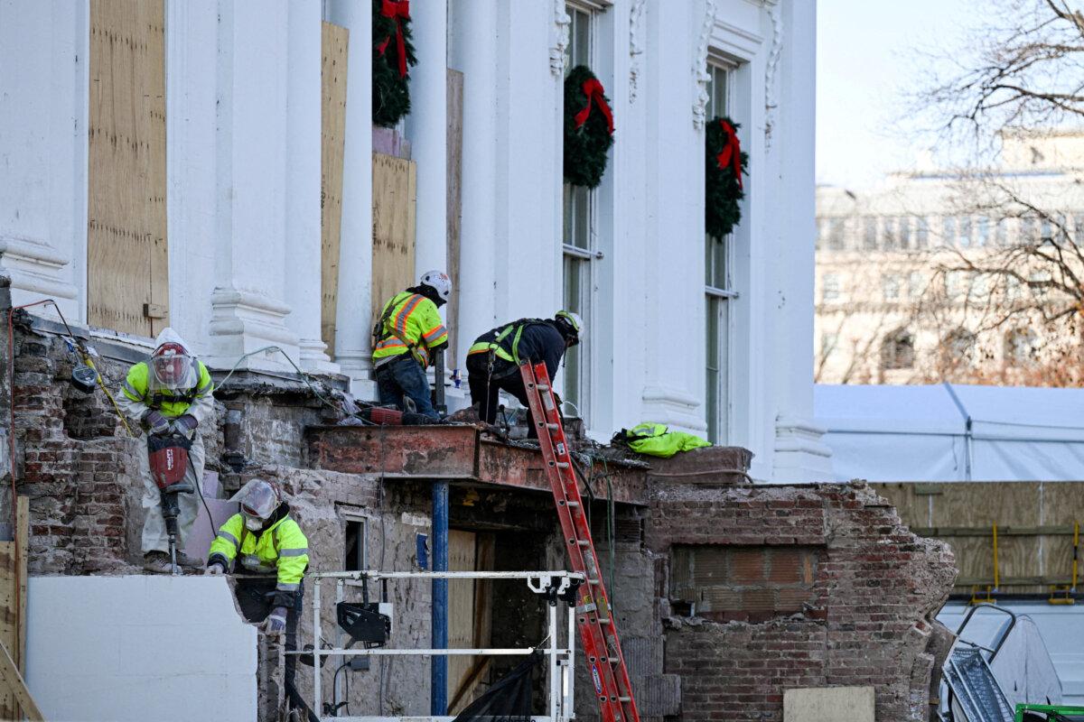 The East Wing of the White House is being demolished for the construction of U.S. President Donald Trump' s proposed ballroom at the White House in Washington on Dec. 1, 2025. (Annabelle Gordon/Reuters)