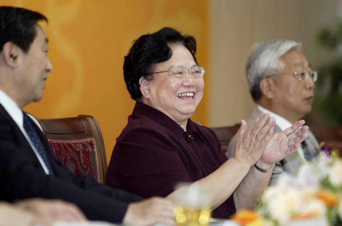 China Social Media Thrashes One-Child Policy After Population Control Czar Dies thumbnail