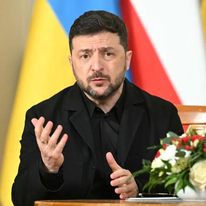 Ukraine’s Zelenskyy Says He Will Meet Trump on Sunday to Discuss Territory and Security