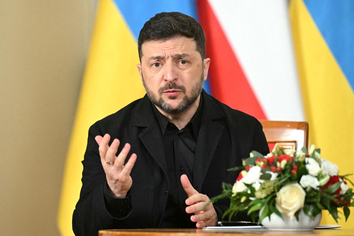 Ukraine, US Negotiators Discussed How to Bring Peace Closer, Zelenskyy Says thumbnail