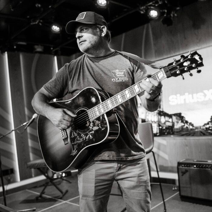 Rhett Akins Steps Back Into the Spotlight
