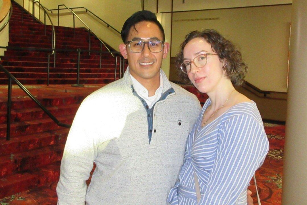 Couple Appreciates Shen Yun for Its Divine Inspiration